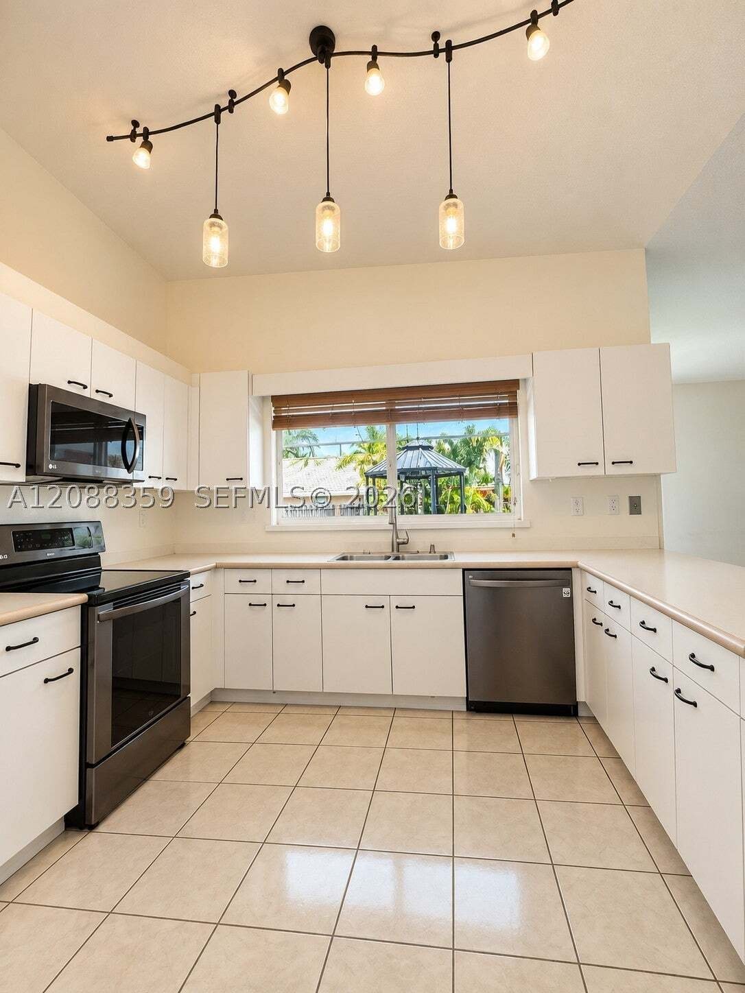 Maison à Miami, Floride, États-Unis 4 - 18866431