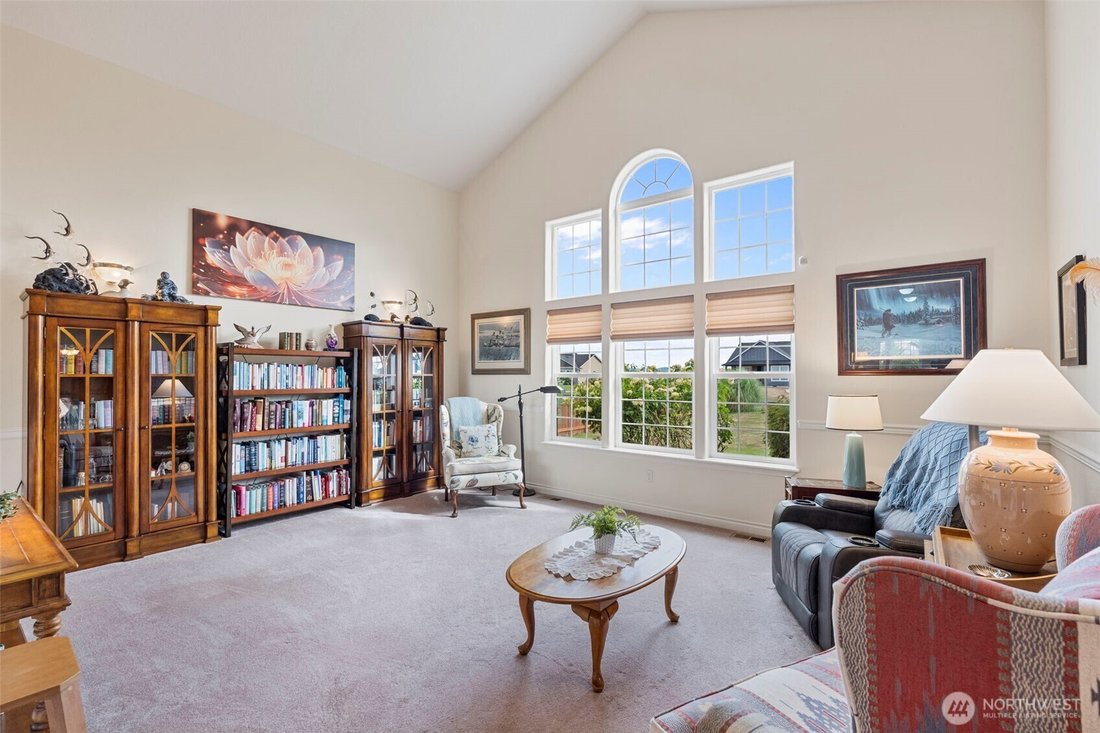 Toledo, Washington, United States 4 - 18863287