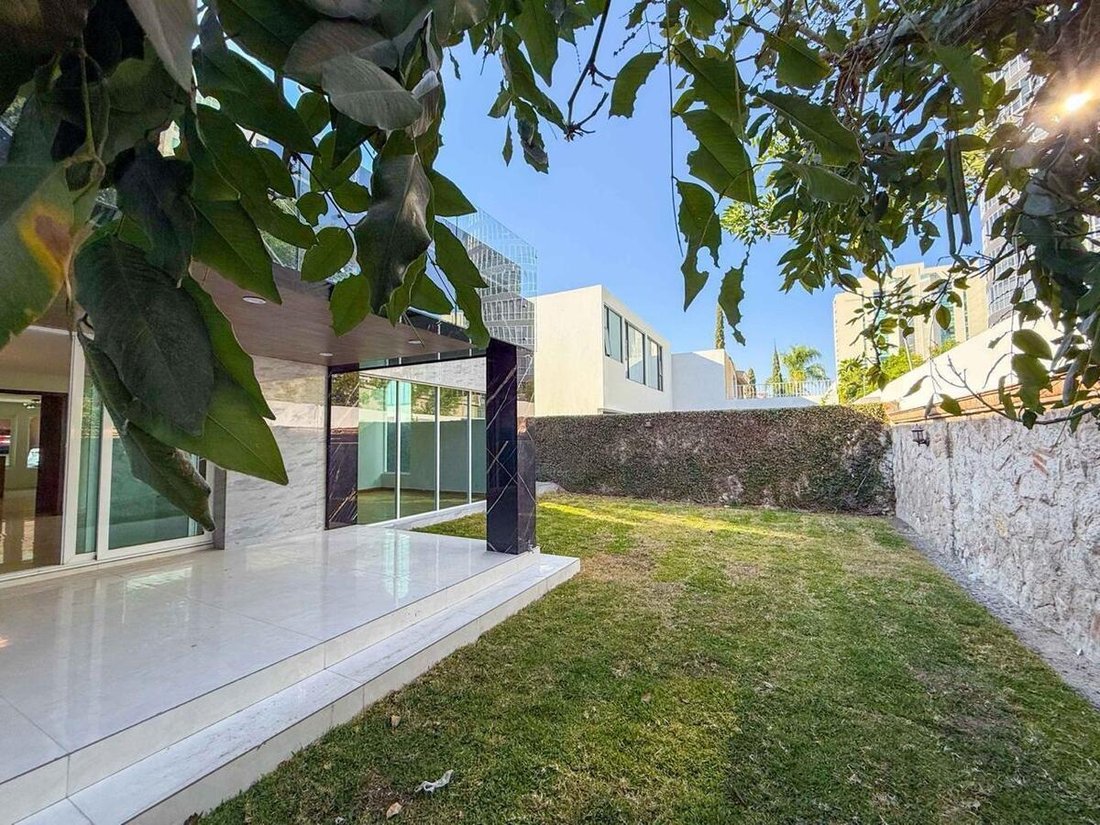 Casa en Zapopan, Jalisco, México 4 - 18864013
