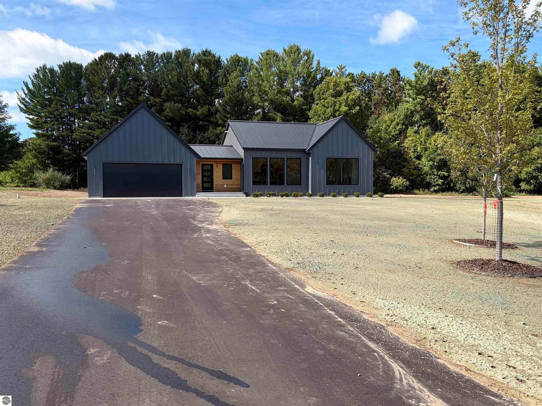 House in Traverse City, Michigan, United States 1 - 18635851
