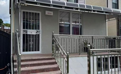 House in New York, New York, United States 1