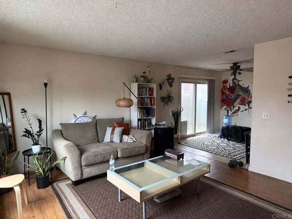 San Diego, California, United States 4 - 18866602