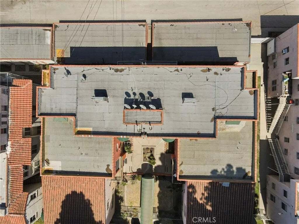 Los Angeles, California, United States 5 - 18695364