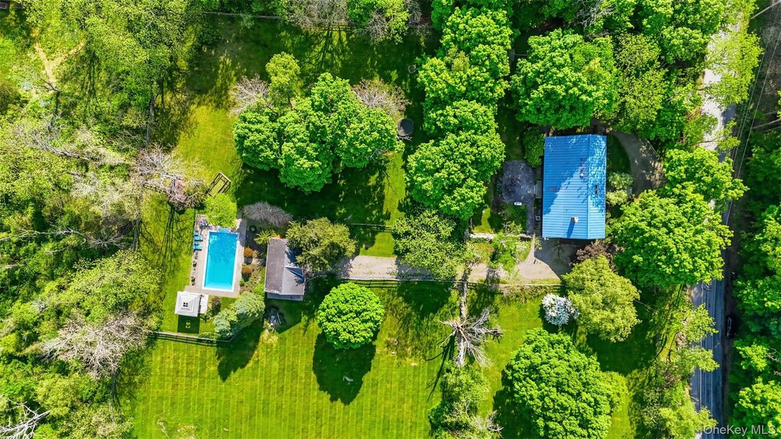 House in Pleasant Valley, New York, United States 1 - 18865446