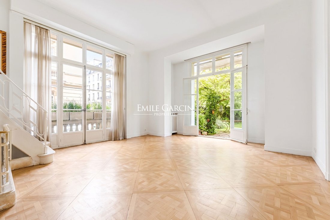 Apartment in La Plaine des Sablons, Neuilly-sur-Seine, France 3 - 18864367