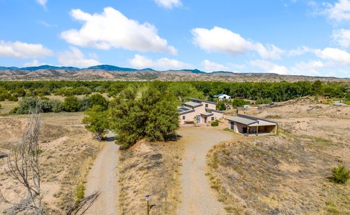 Farm Ranch in Española, New Mexico, United States 1