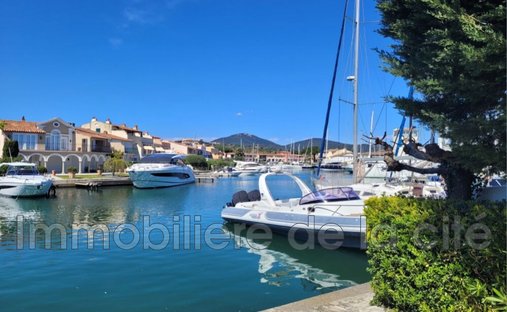 Villa in Grimaud, Provence-Alpes-Côte d'Azur, France 1