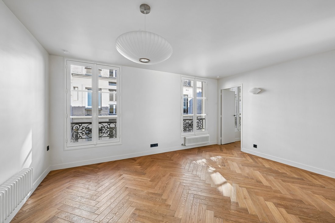 Apartment in Gros Caillou, Paris 7e Arrondissement, Paris 2 - 18863904