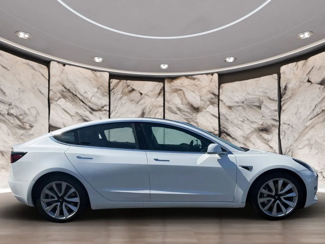 Sedan in Ontario, CA, United States 4 - 18863395