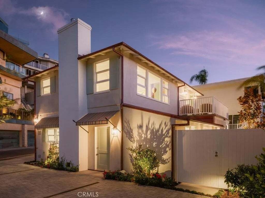 Newport Beach, California, United States 1 - 18866658