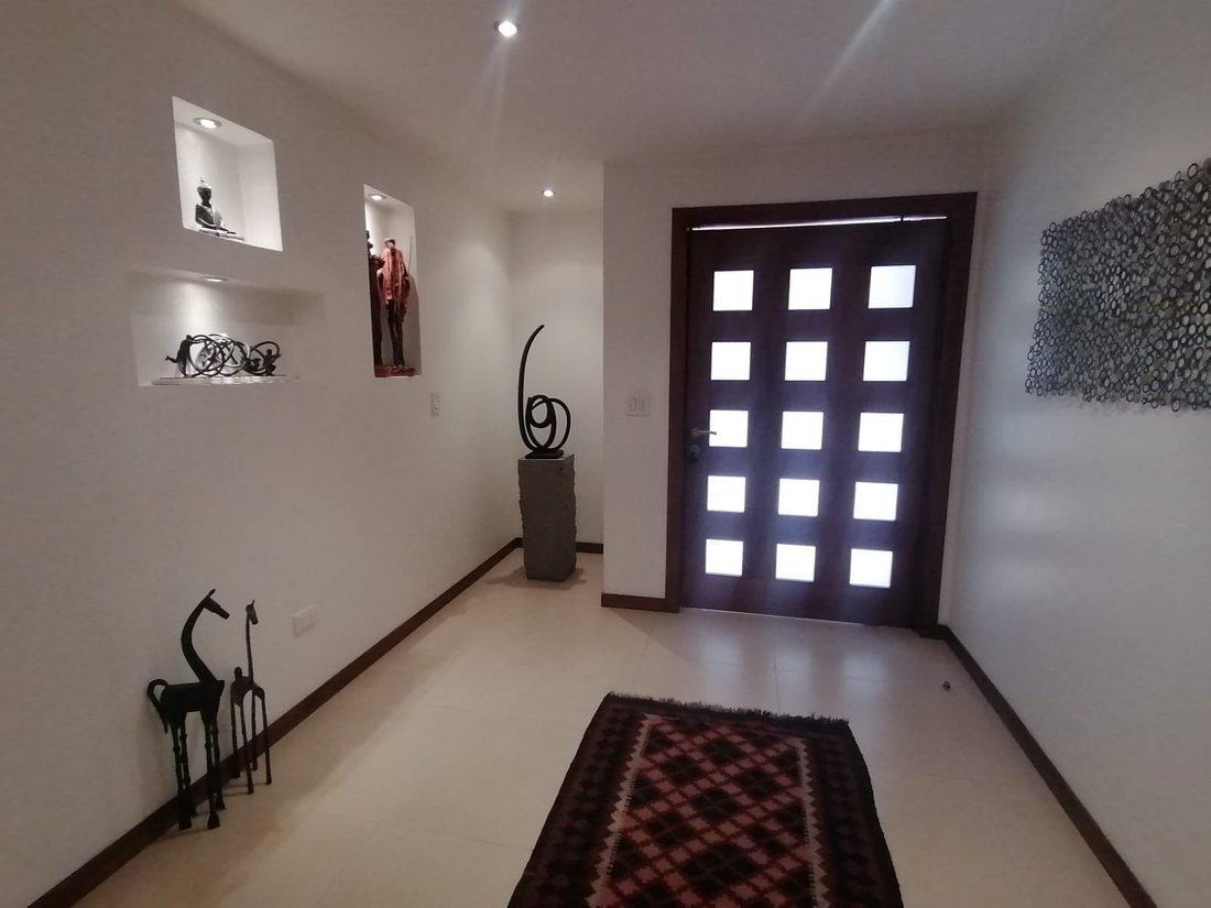 Haus in Quito, Provinz Pichincha, Ecuador 3 - 18867696