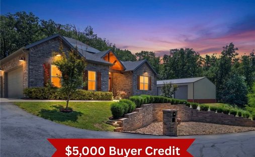 House in Farmington, Arkansas, United States 1
