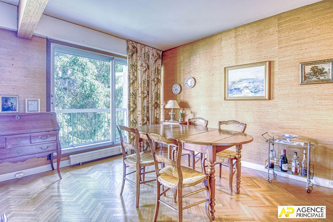 Apartment in Domaine National du Château, Versailles, France 5 - 18867118