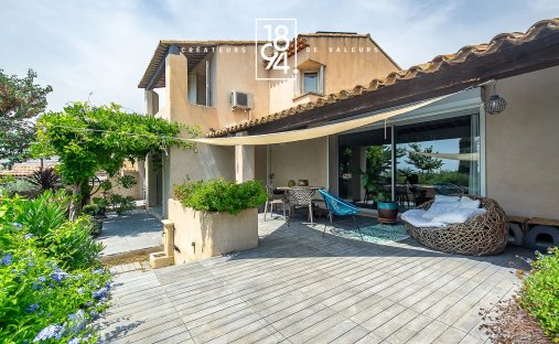 Maison à Ferrages, La Fare-les-Oliviers, France 1