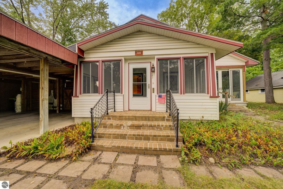 House in Traverse City, Michigan, United States 3 - 18868293