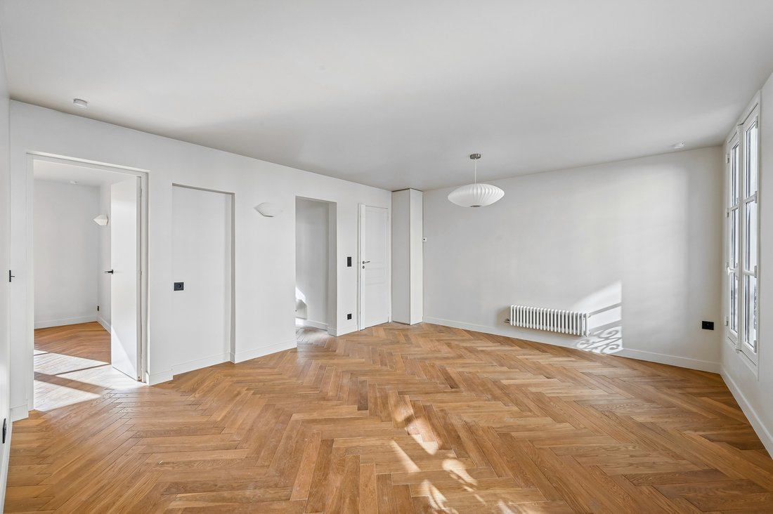 Apartment in Gros Caillou, Paris 7e Arrondissement, Paris 4 - 18863904