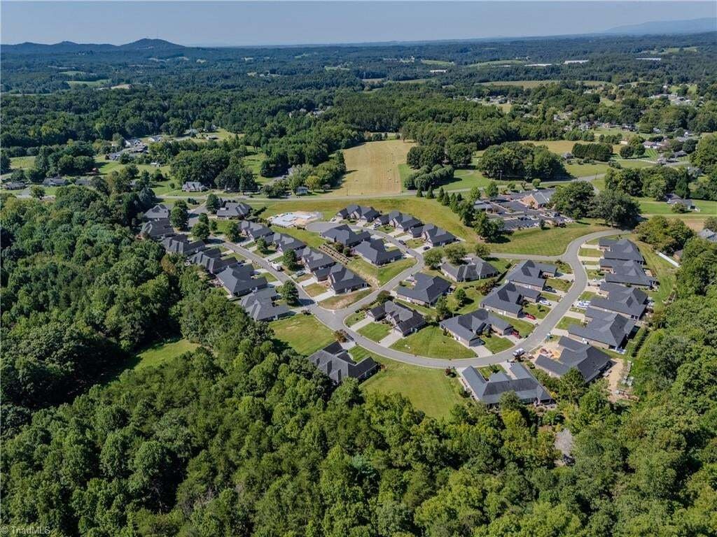 Appartement à Mount Airy, Caroline du Nord, États-Unis 5 - 18866132