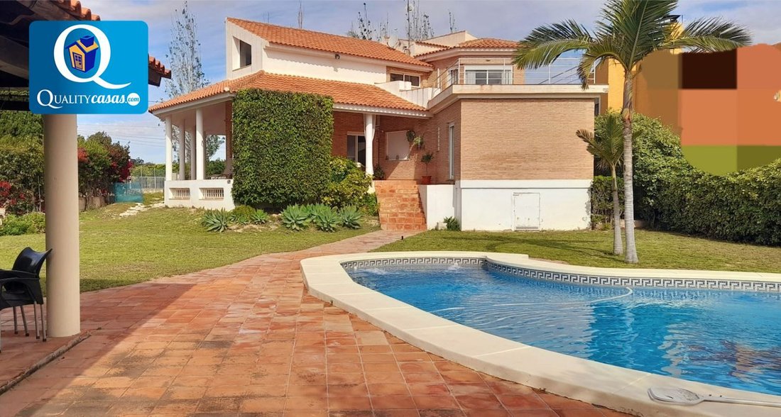 Villa in Sant Vicent del Raspeig, Valencian Community, Spain 1 - 18867289