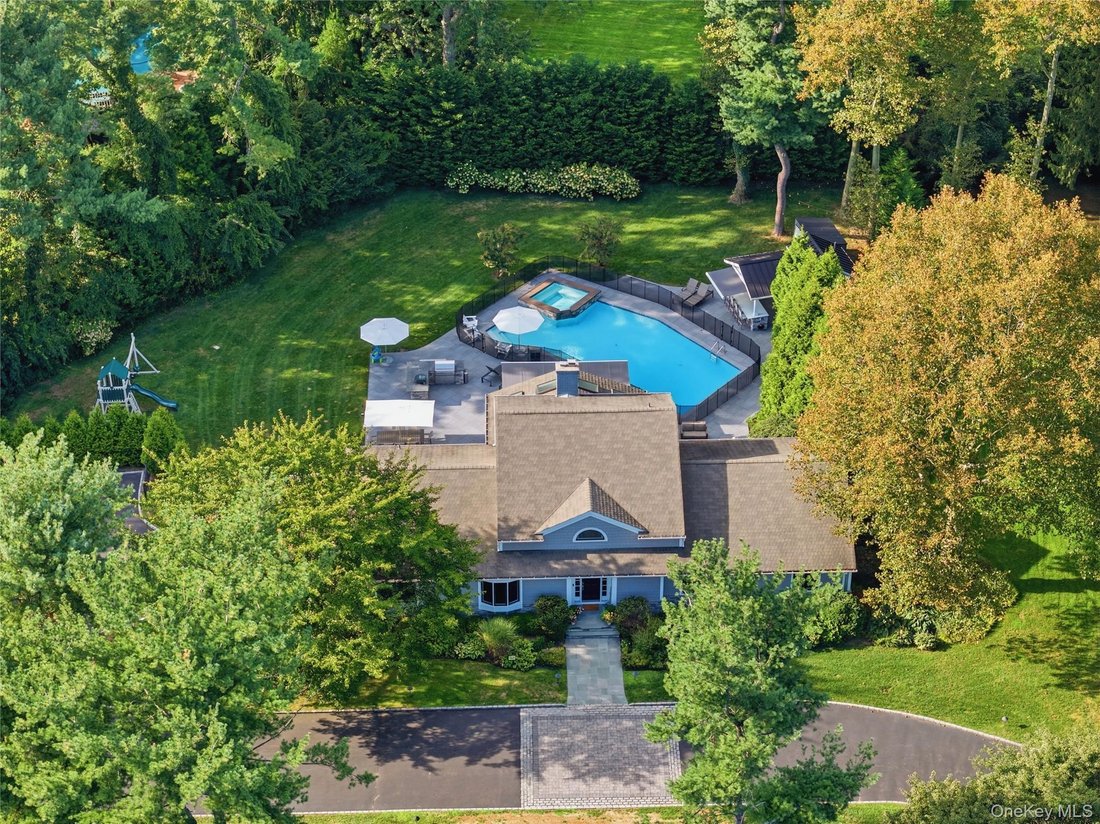House in Old Westbury, New York, United States 2 - 18866906