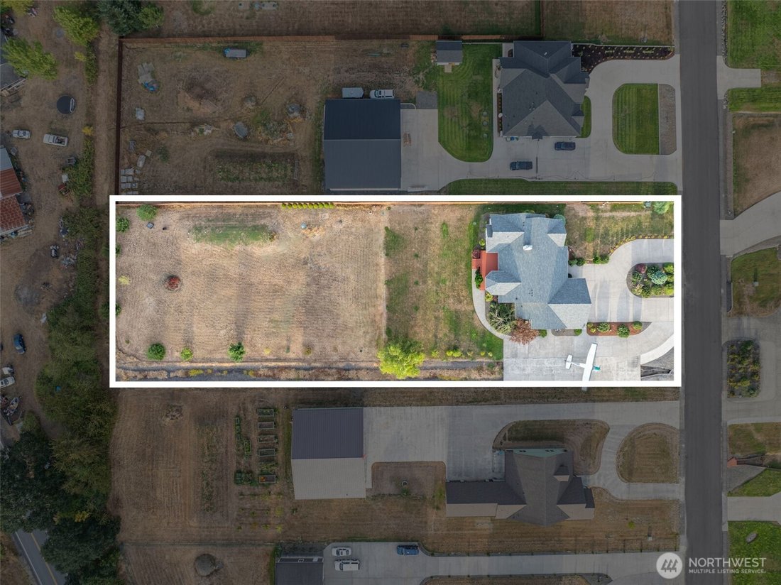 Toledo, Washington, United States 2 - 18863287