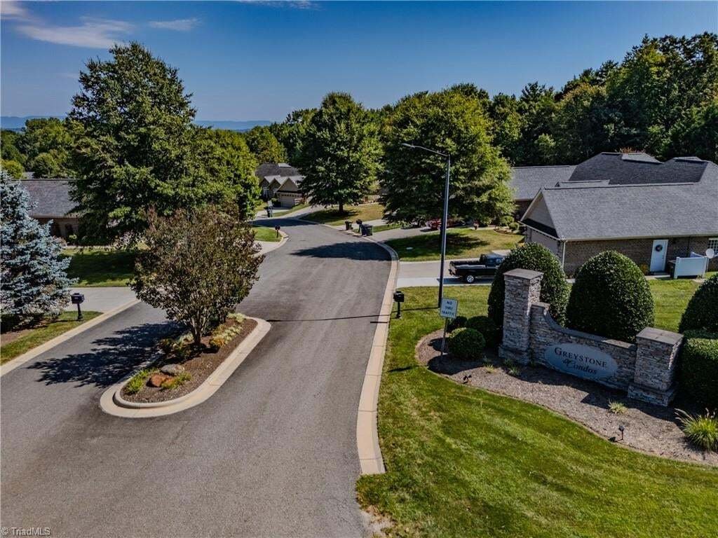 Appartement à Mount Airy, Caroline du Nord, États-Unis 1 - 18866132