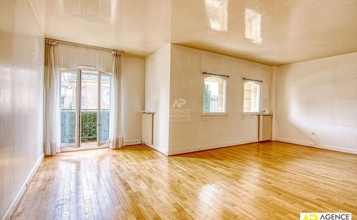 Appartement à Notre Dame, Versailles, France 1