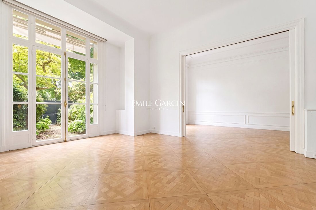Apartment in La Plaine des Sablons, Neuilly-sur-Seine, France 1 - 18864367