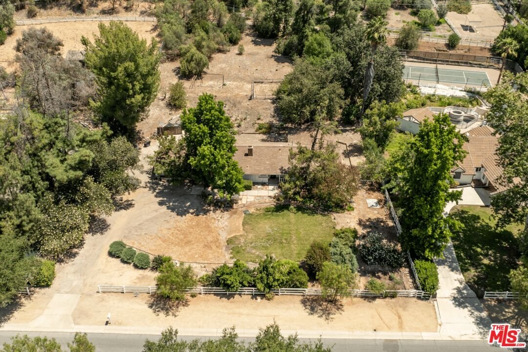 Casa en Hidden Hills, California, Estados Unidos 2 - 18866164