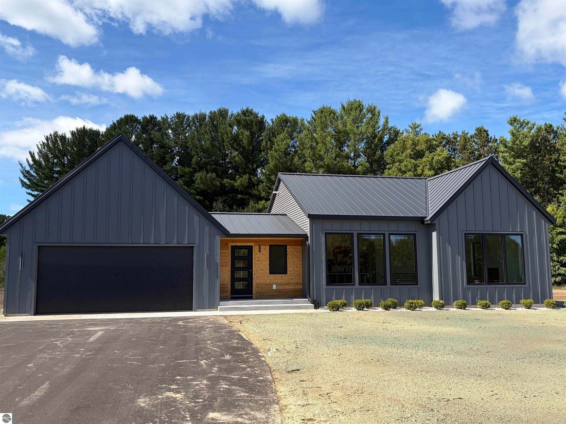 House in Traverse City, Michigan, United States 2 - 18635851