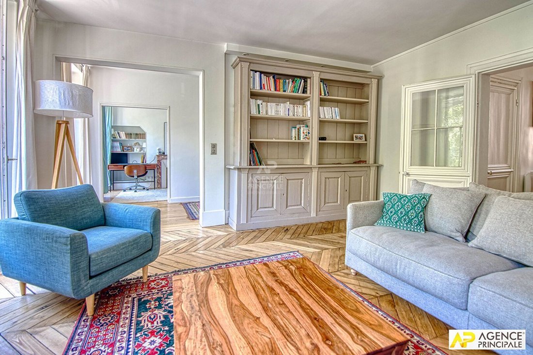 Apartment in Domaine National du Château, Versailles, France 5 - 18867256