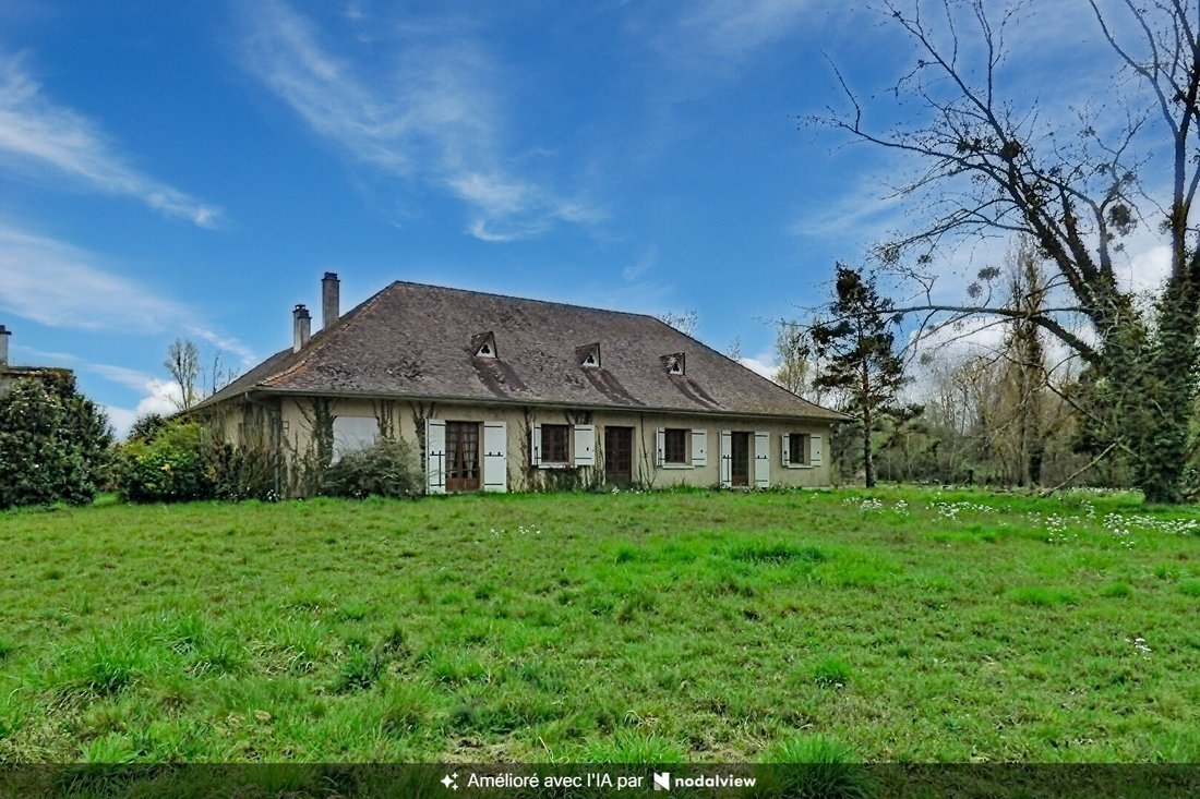 Villa in Saint-Denis-de-Pile, Nouvelle-Aquitaine, France 2 - 18544179