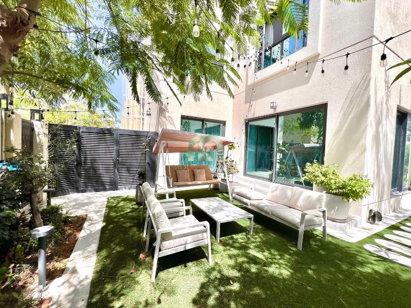 Townhouse en Aeropuerto Internacional de Sharjah, Sharjah, Emiratos Árabes Unidos 1 - 18863779