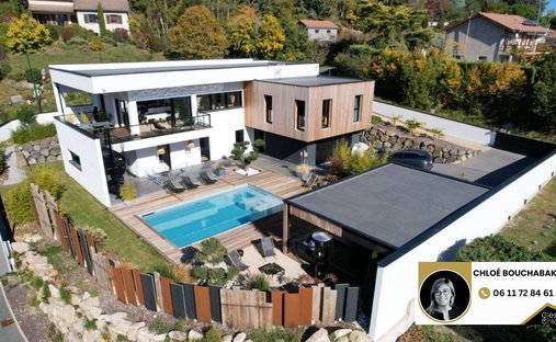 Villa a Enval, Auvergne-Rodano-Alpi, Francia 1