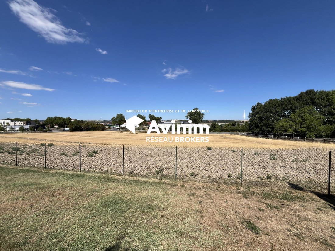 Land in Saint-Pourcain-sur-Sioule, Auvergne-Rhône-Alpes, France 5 - 18849042