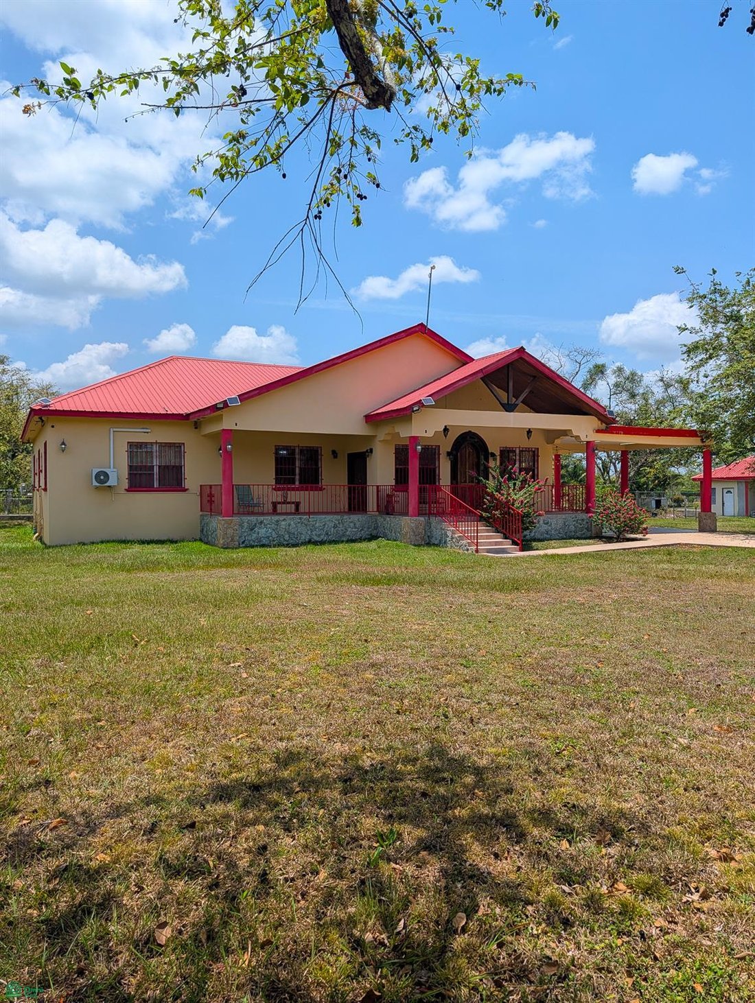 House in San Ignacio, Cayo District, Belize 3 - 18671479