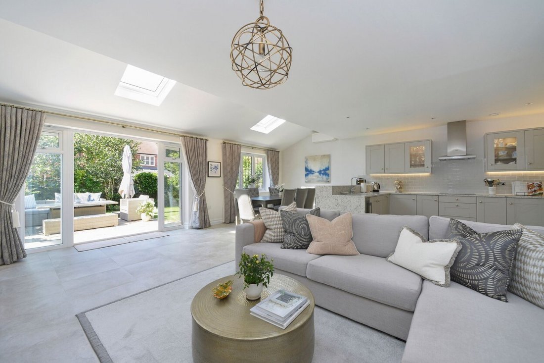 Casa a Cranleigh, Inghilterra 2 - 18865545