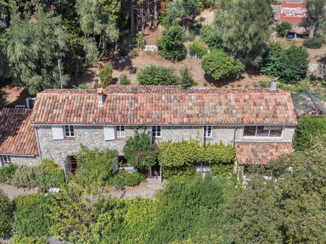 Villa en Grasse, Provenza-Alpes-Costa Azul, Francia 2 - 18867473