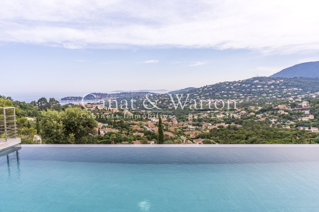 Villa in Sud, Cavalaire-sur-Mer, France 2 - 18302266