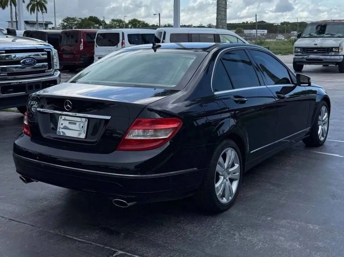 Sedan in West Palm Beach, FL, United States 5 - 18868081