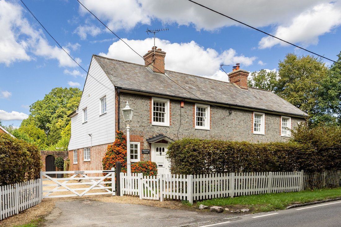 House in Fletching, England 1 - 18863912