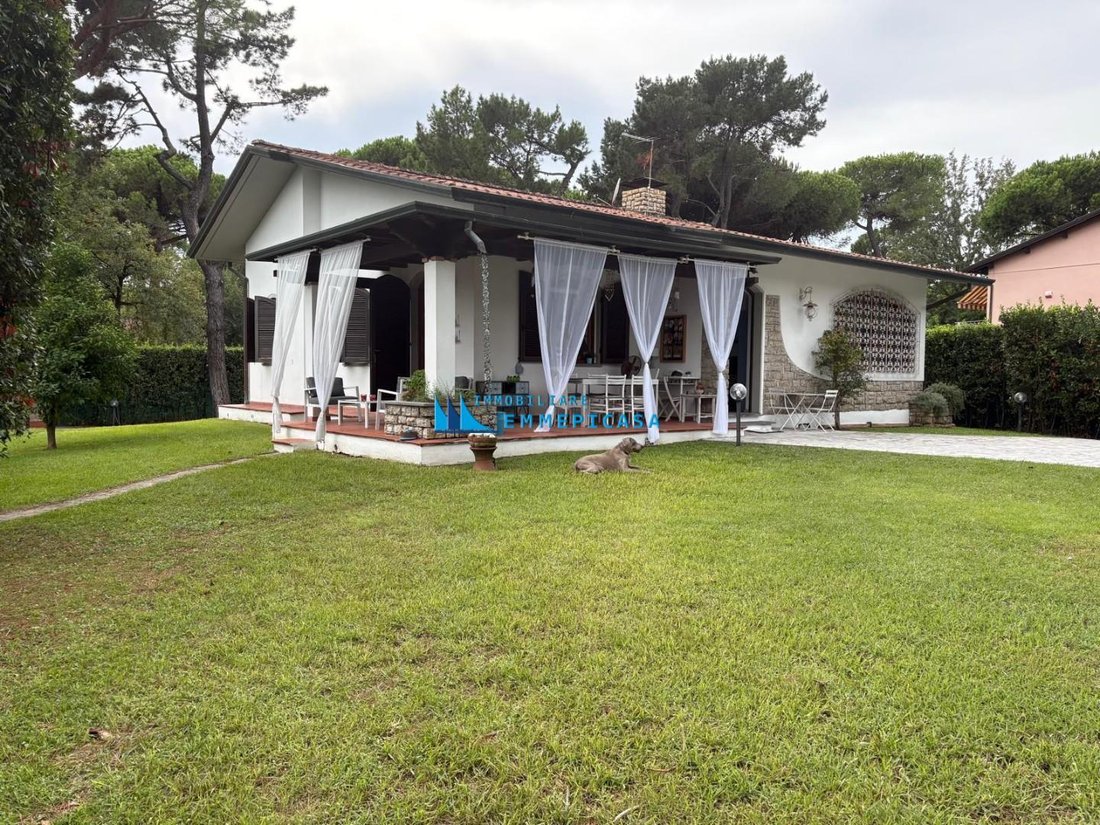 Villa en Poveromo, Massa, Italia 2 - 18867033