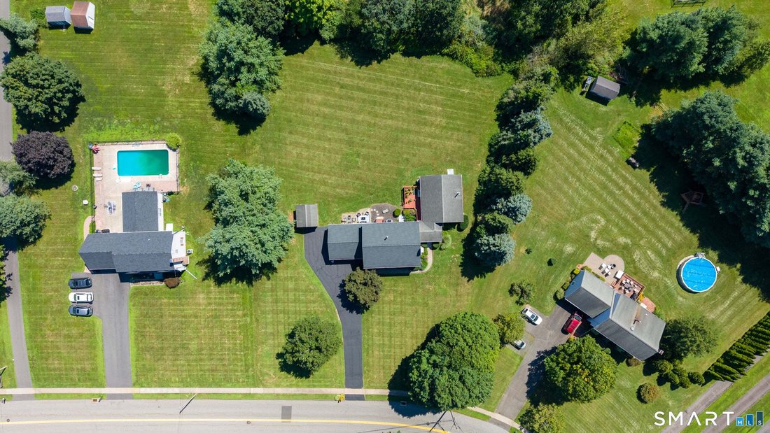 House in Wallingford, Connecticut, United States 3 - 18841782