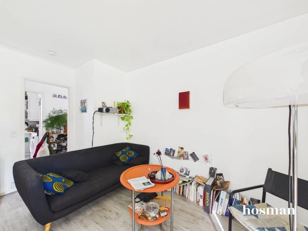 Apartment in Secrétan, Paris 19e Arrondissement, Paris 4 - 18865725
