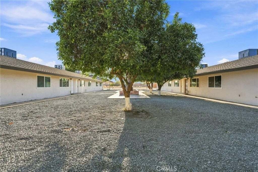 Porterville, California, United States 5 - 18866646