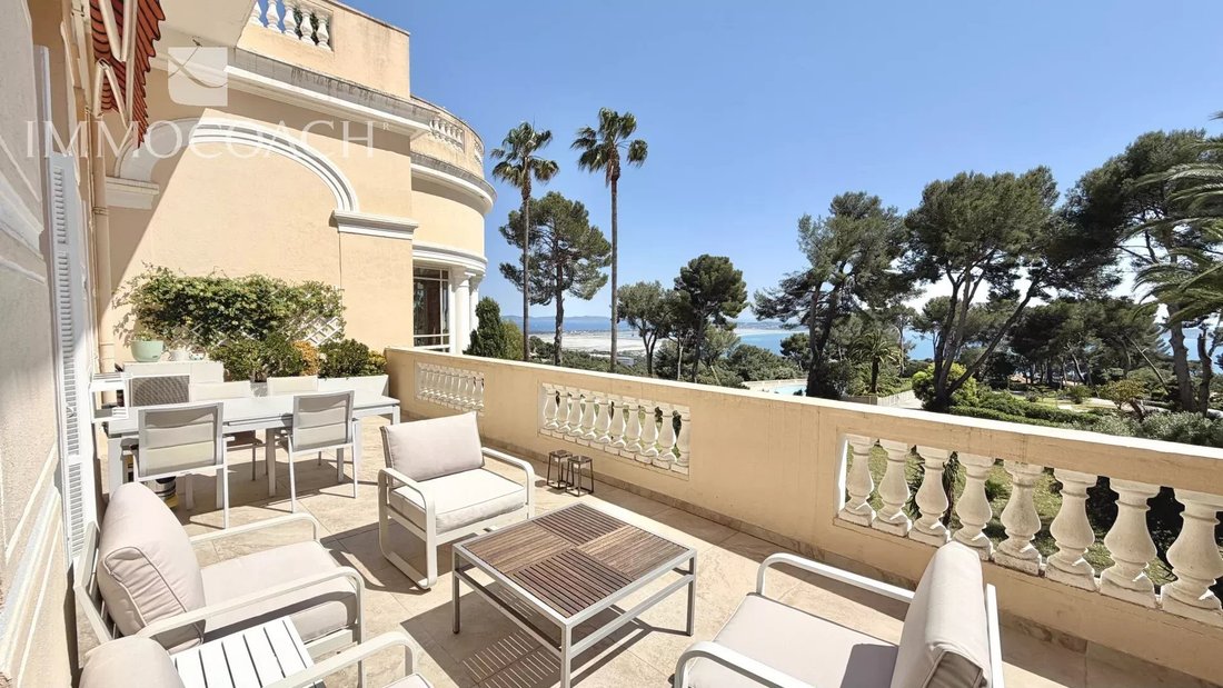 Apartment in Carqueiranne, Provence-Alpes-Côte d'Azur, France 1 - 18863229