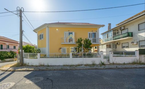Villa in Santa Iria de Azoia, Sao Joao da Talha e Bobadela, Lisbon, Portugal 1