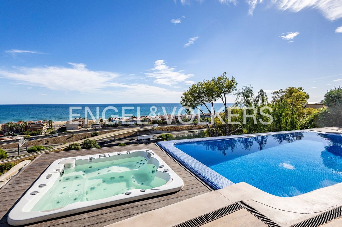 Villa in Sitges, Catalonia, Spain 1 - 18867020