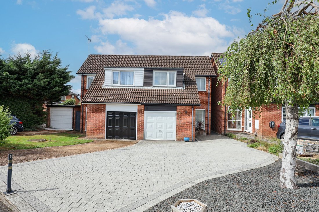 Haus in Burgess Hill, England 1 - 18864123