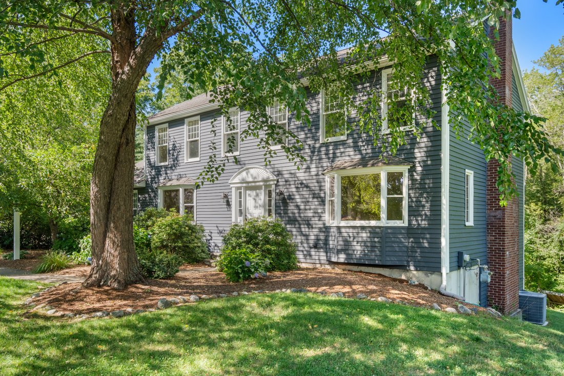 House in Southborough, Massachusetts, United States 4 - 18146137