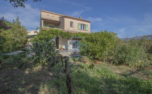 House in La Garde, Provence-Alpes-Côte d'Azur, France 1